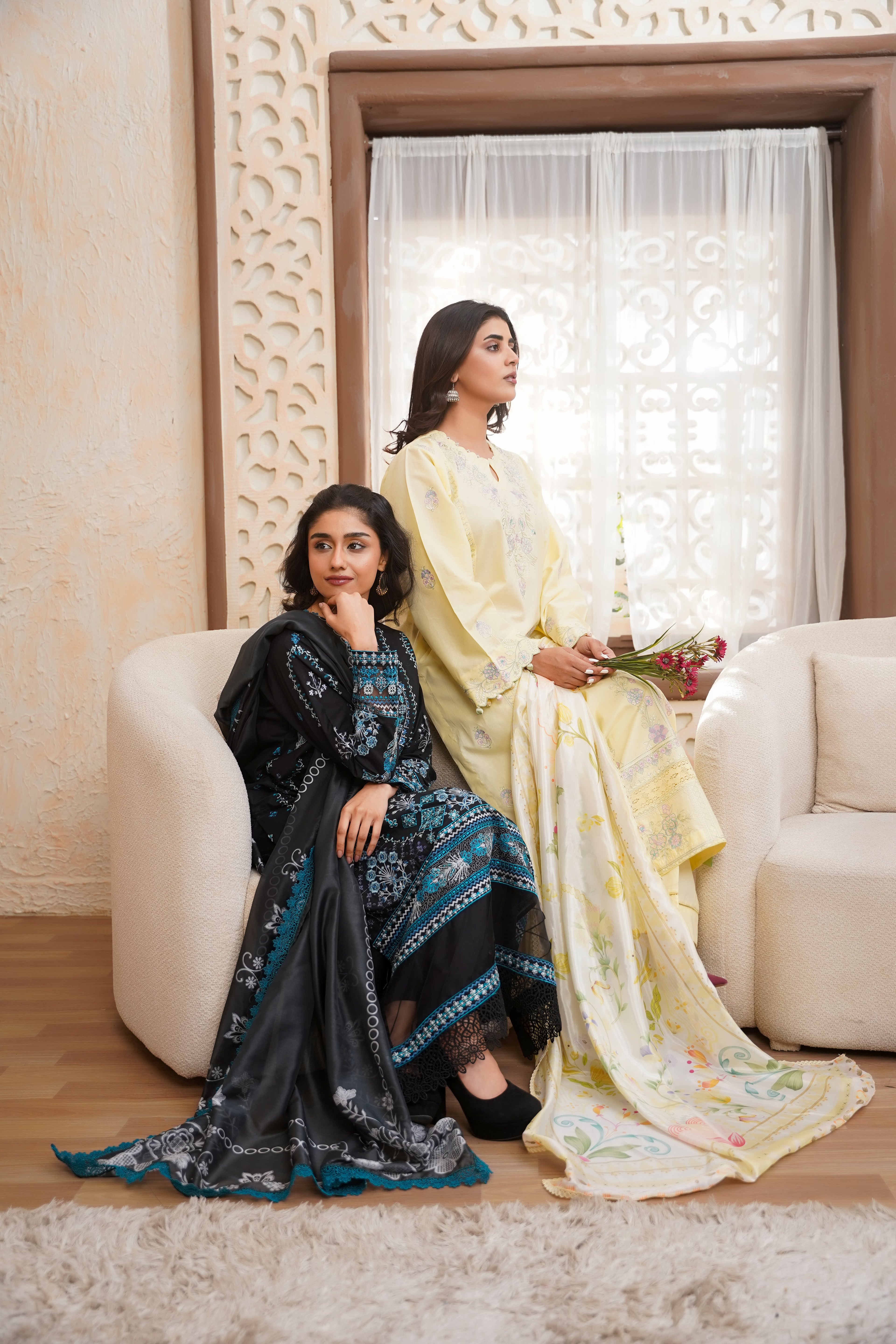 Un Stitched Collection