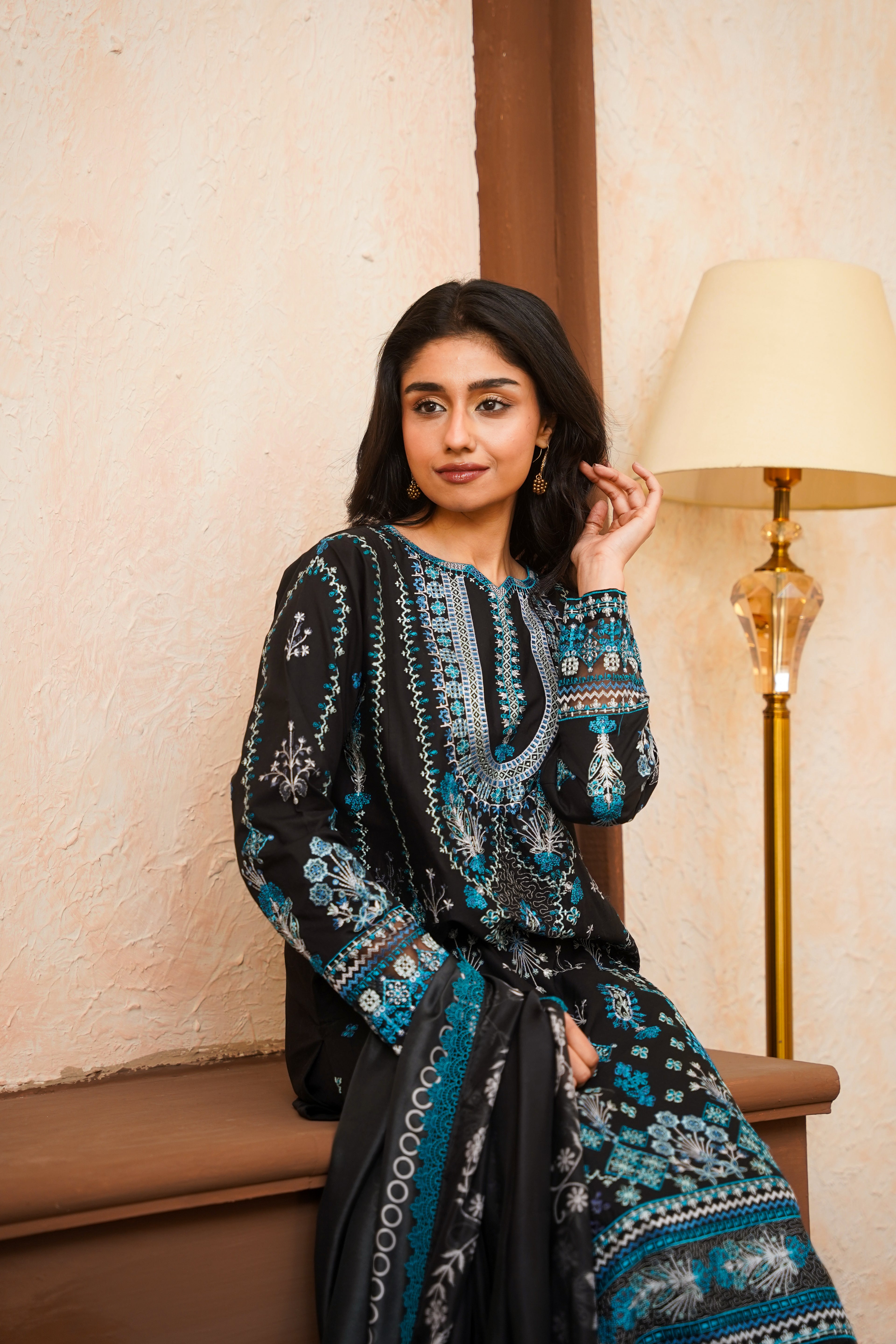 Un Stitched Midnight Teal